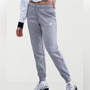 Nike Women’s Heather Gray Drawstring Cuffed Sweatpants